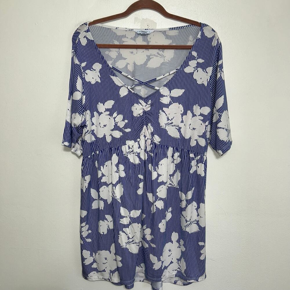 Boutique 1X Blue White Floral Striped V Neck Tunic Shirt